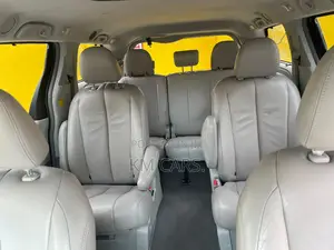 Toyota Sienna 2012 Gray