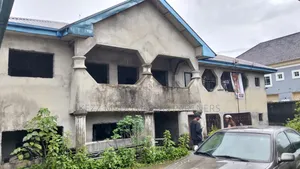 6bdrm Duplex in Near Save Alive, Rumuomasi for sale