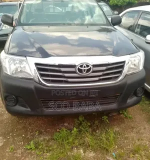 Toyota Hilux 2013 Black