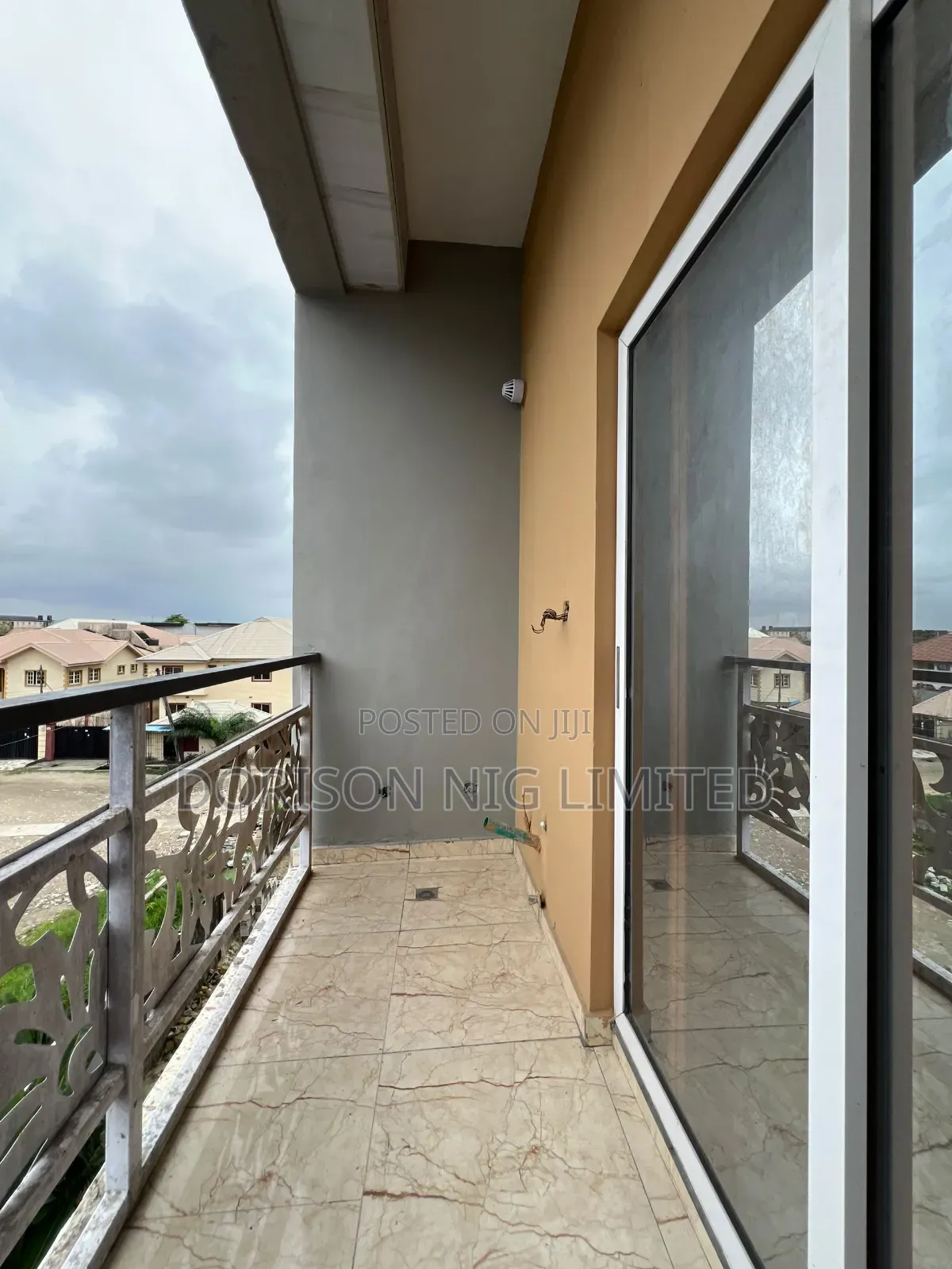 Large Plaza, Complex for Sale