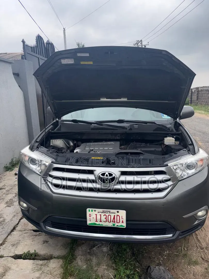 Toyota Highlander 2012 Green