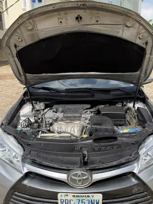 Toyota Camry 2015 Silver