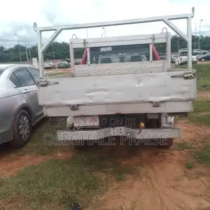 Toyota Hilux 1998 Red