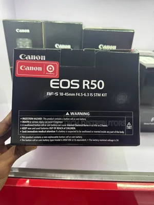Canon Eos R50 With 18-45 STM Lens Kit
