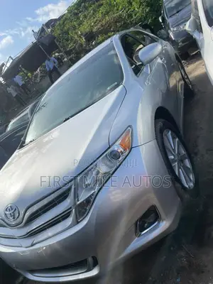 Toyota Venza V6 2011 Silver