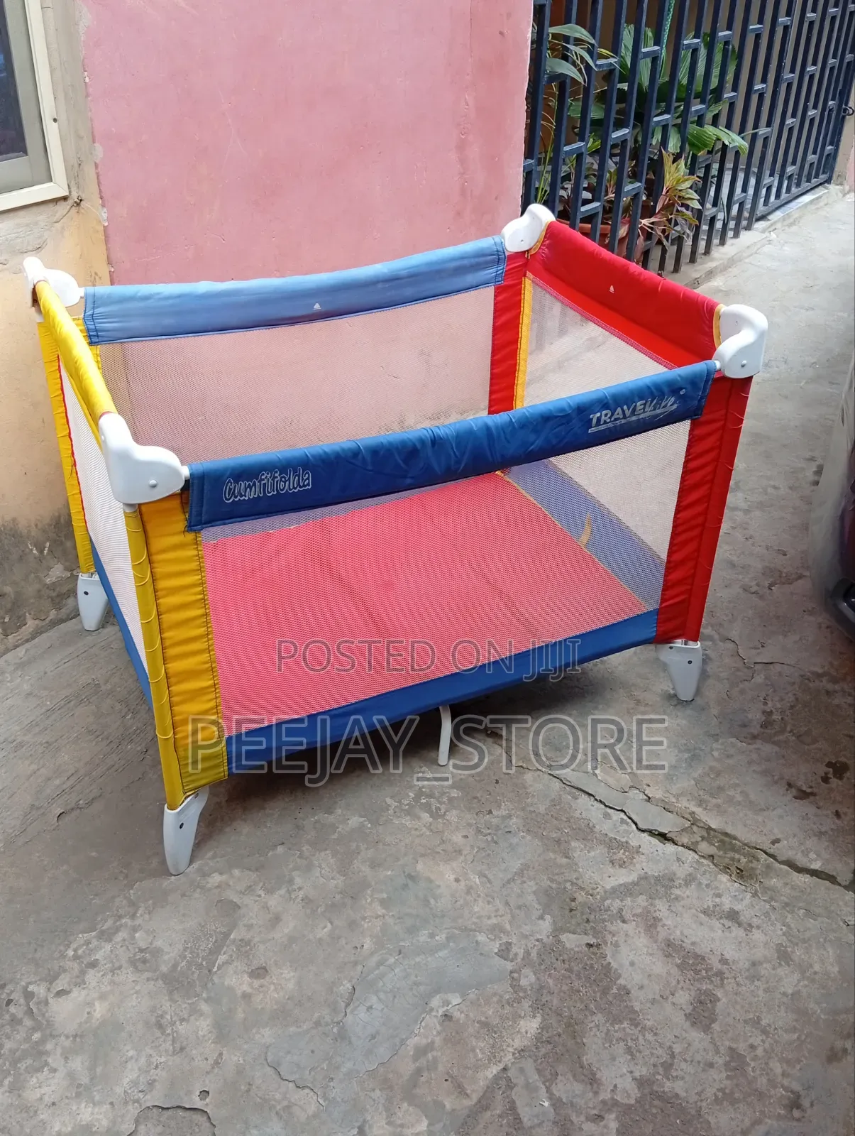 Neat Baby Cot