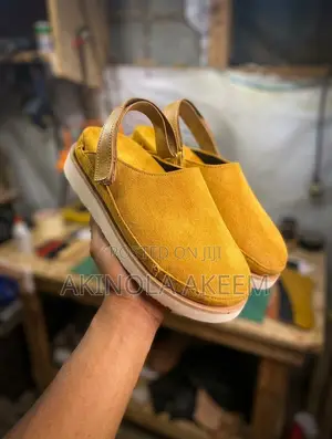 Vyneel Shoes