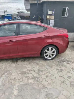 Hyundai Elantra 2013 Red