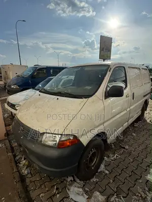 Toyota HiAce 2002 Silver