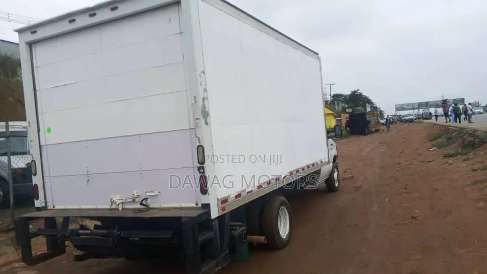 2016 Ford E350 Mini BoxTruck