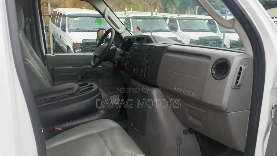 2016 Ford E350 Mini BoxTruck