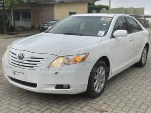 Toyota Camry XLE V6 4dr Sedan (3.5L 6cyl 6AM) 2008 White