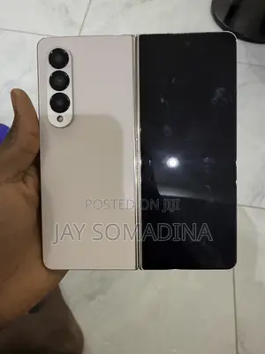 Samsung Galaxy Z Fold4 1 TB Gold