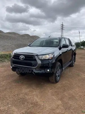 New Toyota Hilux 2026 Black