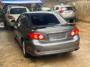 Toyota Corolla 2009 Gray