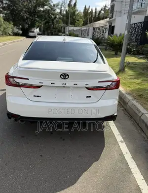 Toyota Camry 2025 White