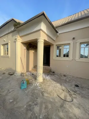 3bdrm Bungalow in Lugbe Airport Road for rent