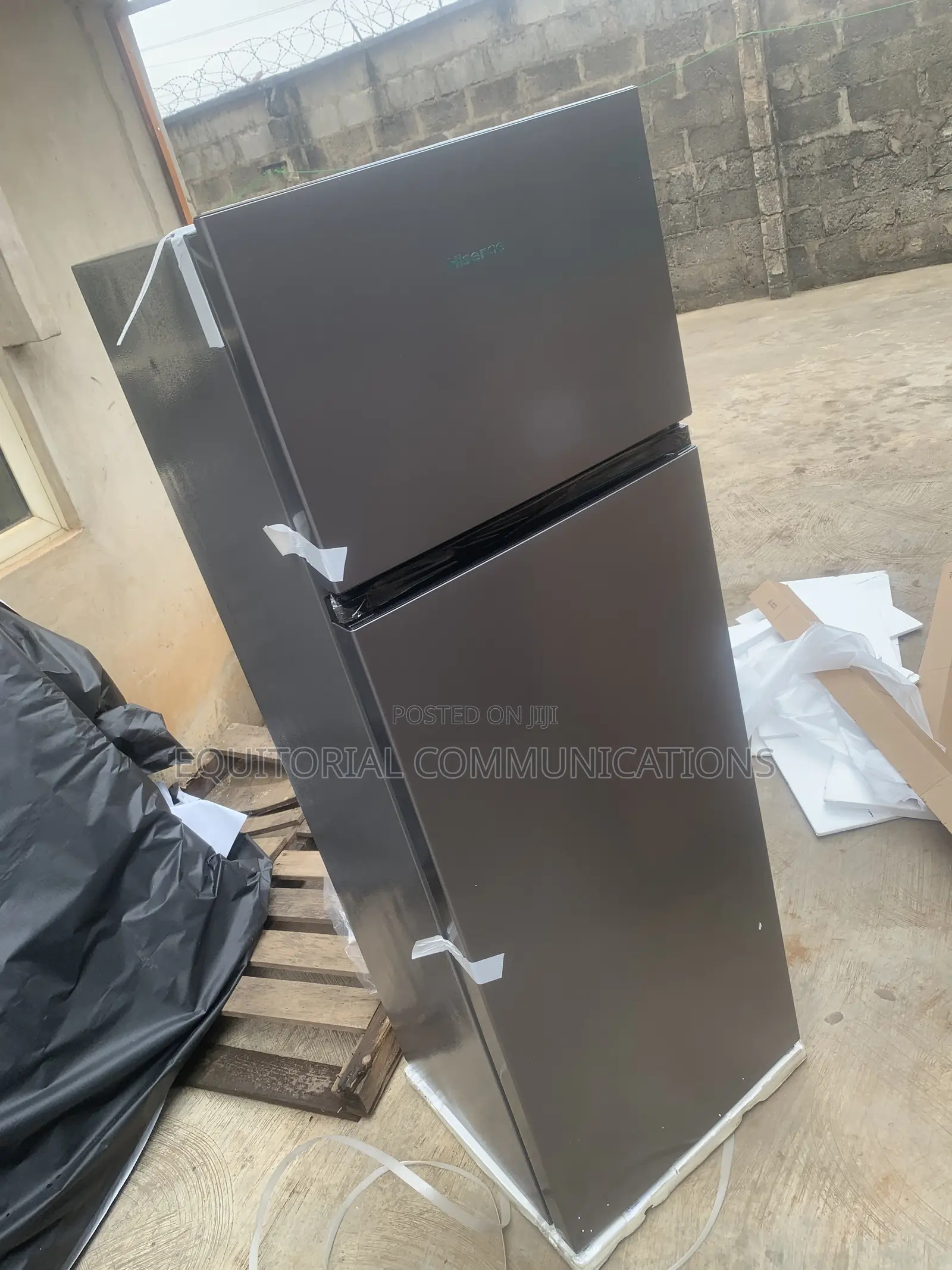 Hisense 240L Refrigerator – Freshness Convenience