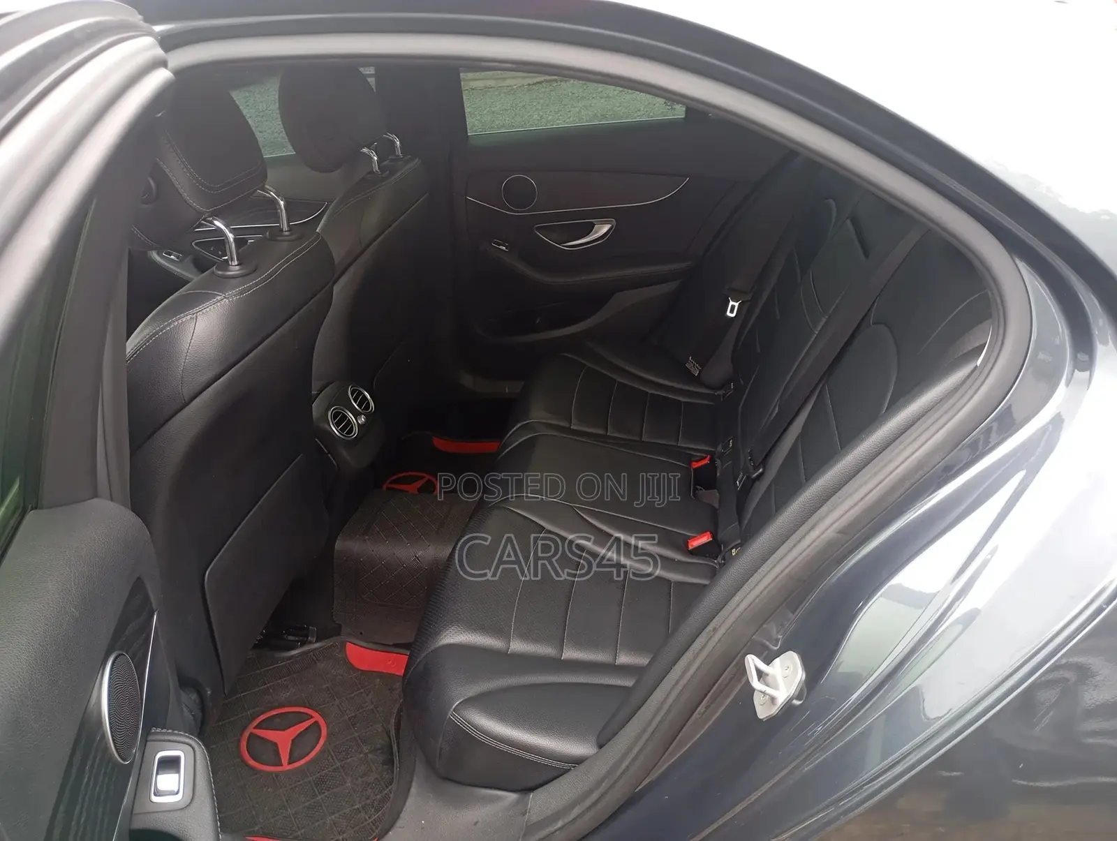 Mercedes-Benz C300 2016 Gray