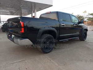 Toyota Tundra 2017 Black