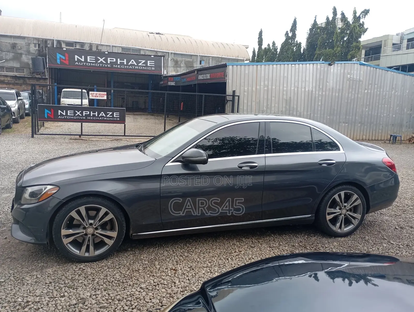 Mercedes-Benz C300 2016 Gray