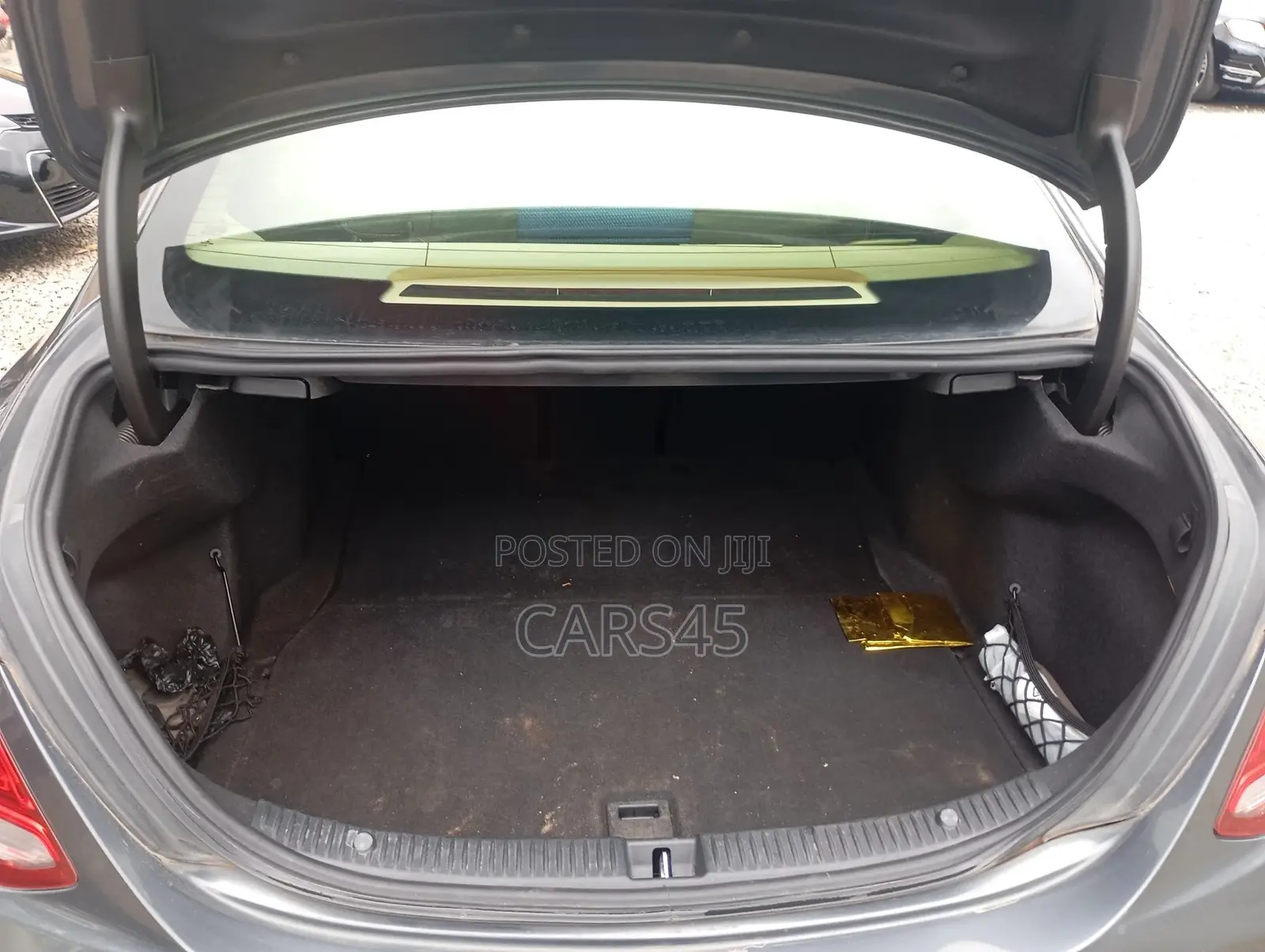 Mercedes-Benz C300 2016 Gray