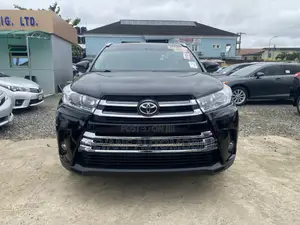 Toyota Highlander LE 4dr SUV AWD (3.5L 6cyl 6A) 2014 Black