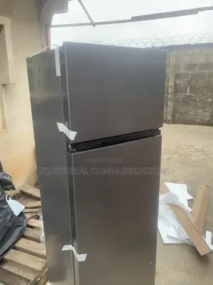 Hisense 240L Fridge – Separate Freezer Storage