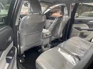 Toyota Highlander LE 4dr SUV AWD (3.5L 6cyl 6A) 2014 Black