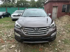 Hyundai Santa Fe 2015 Brown