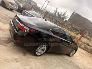 Lexus ES 350 FWD 2013 Black