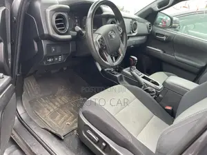 Toyota Tacoma SR5 2021 Black