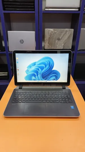 Laptop HP Pavilion 15 8GB Intel Core i3 HDD 320GB