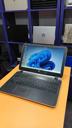Laptop HP Pavilion 15 8GB Intel Core i3 HDD 320GB