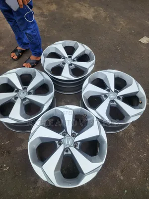 19-Inch Oem Factory Honda Rim.