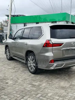 Lexus LX 570 (5 seats) AWD 2017 Silver