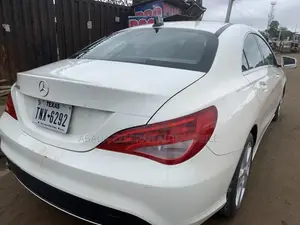 Mercedes-Benz CLA-Class CLA 180 BlueEFFICIENCY Sedan 2015 White