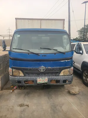 Toyota TownAce 2012 Blue