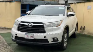 Toyota Highlander Limited Platinum 4dr SUV AWD (3.5L 6cyl 6A) 2015