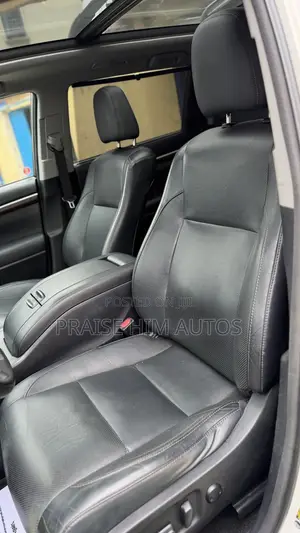 Toyota Highlander Limited Platinum 4dr SUV AWD (3.5L 6cyl 6A) 2015