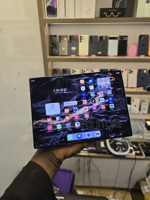 Huawei Mate XT Ultimate Design 1 TB Black