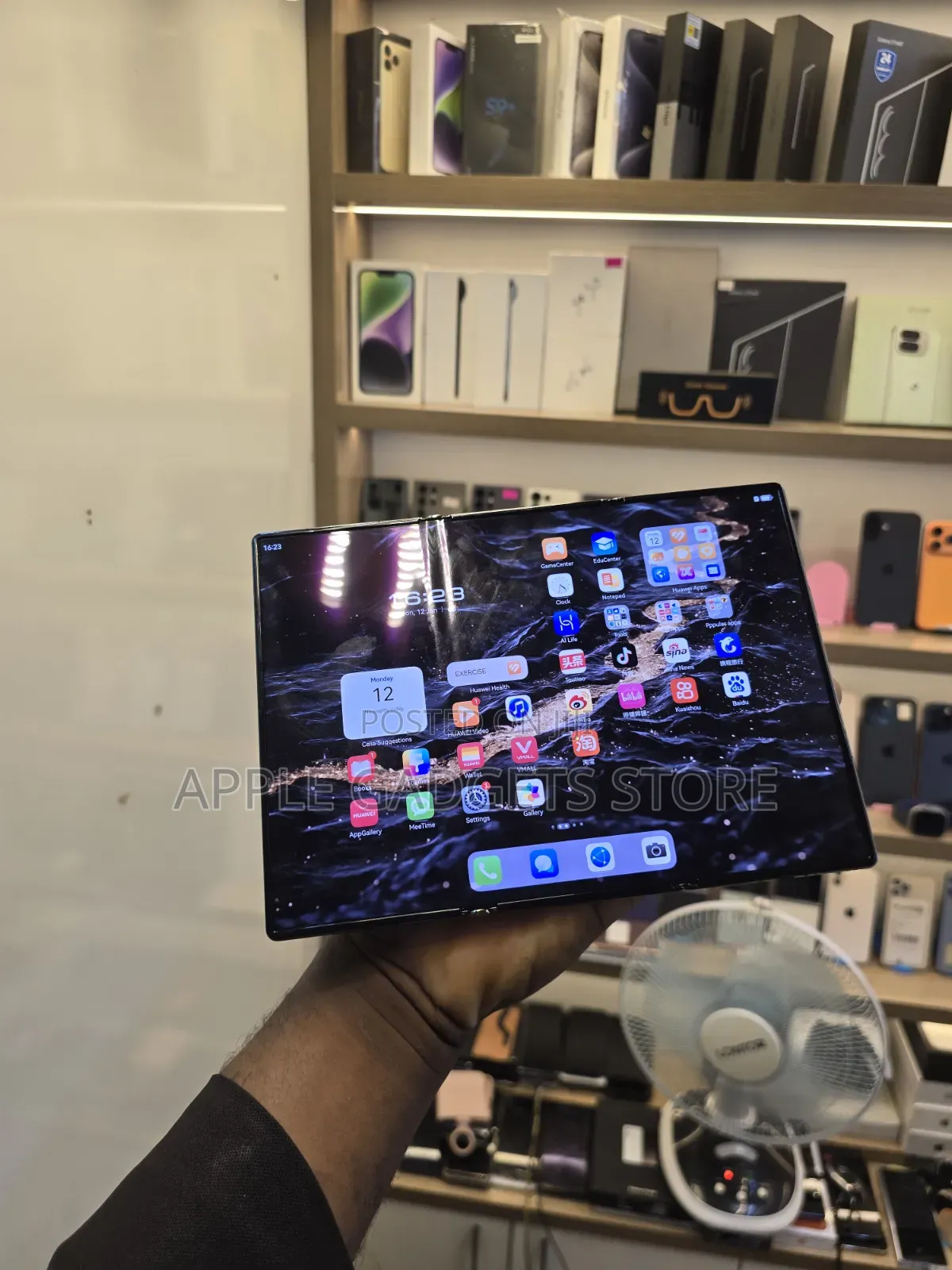 Huawei Mate XT Ultimate Design 1 TB Black