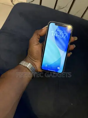 Apple iPhone 11 64 GB White