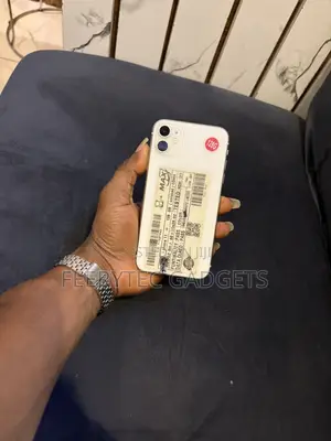Apple iPhone 11 64 GB White