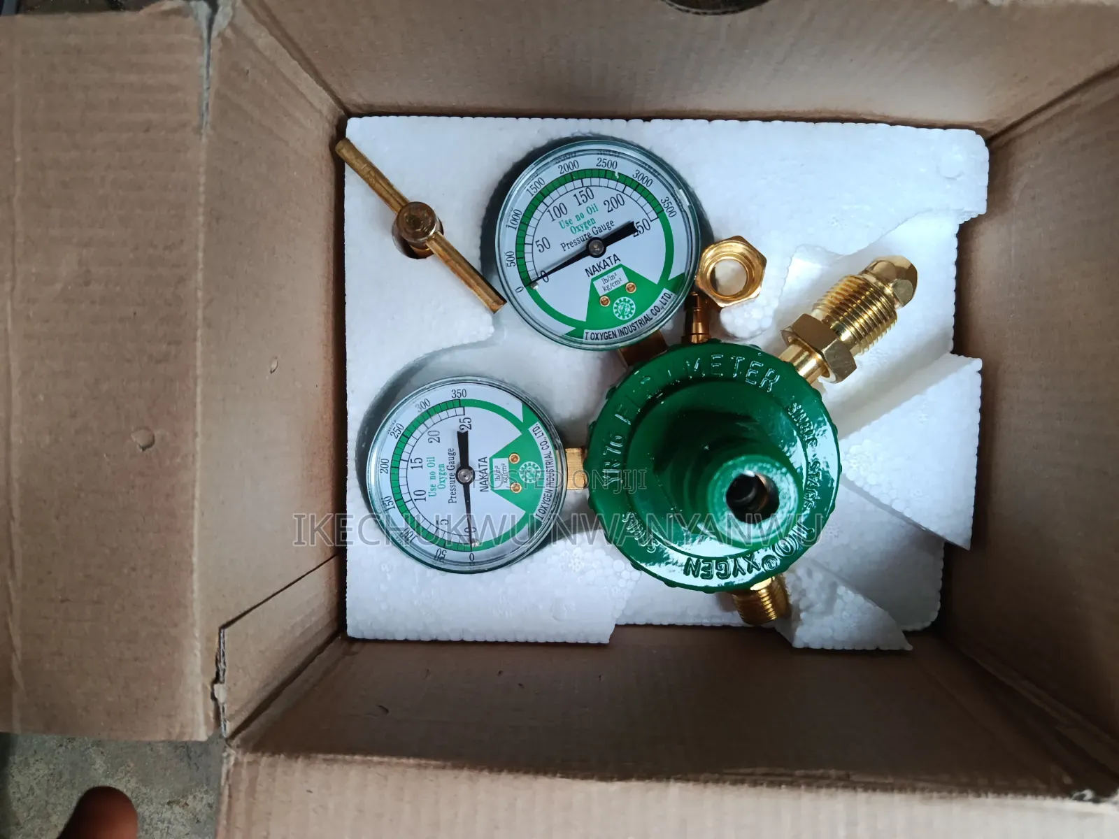 Oxygen Regulator