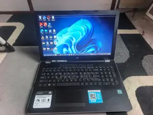 Laptop HP 15-dy1031wm 8GB Intel Core i7 SSD 256GB