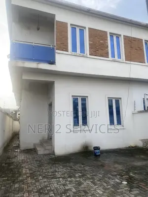 4bdrm Duplex in Agungi for sale