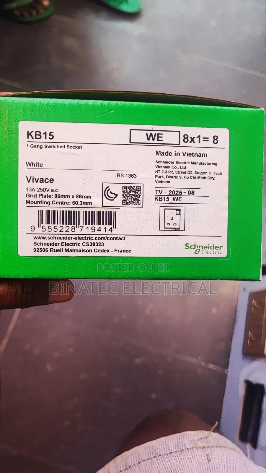 Original Schneider 13a Single Socket