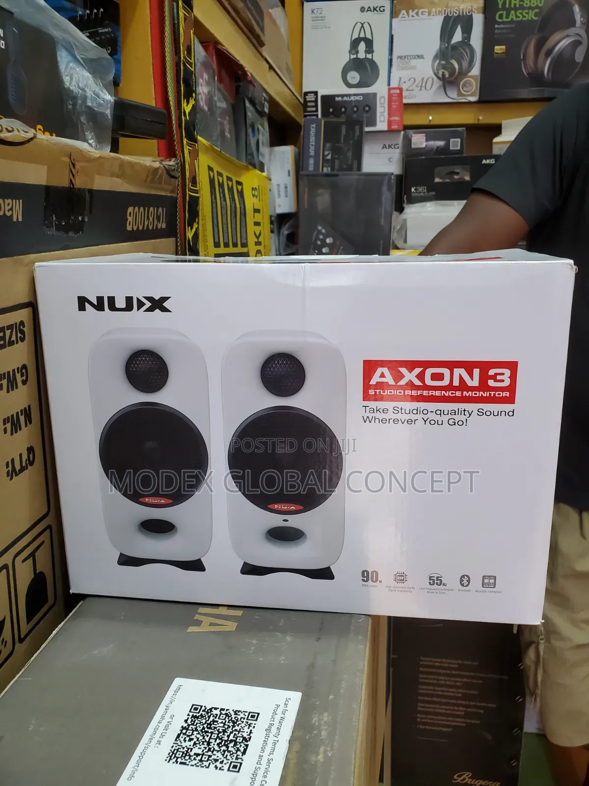 NUX AXON 3 Studio Reference Monitors.