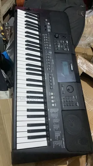 Yamaha PSR E463
